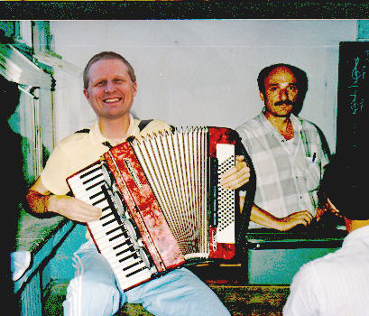 Ukoad7.jpg (44936 bytes)